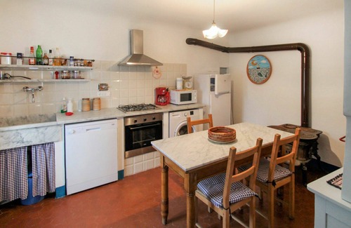 Celle Ligure Apartment | Cosy apartment for 5 guests with WIFI, TV and terrace