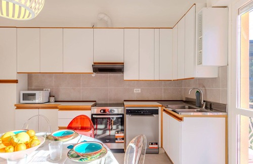 Germignaga Apartment | Cosy apartment for 6 people with WIFI, TV and patio