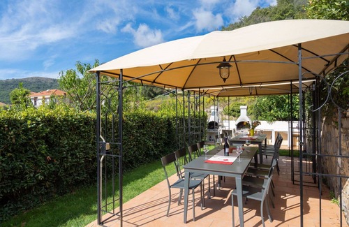 Pietrabruna Apartment | Cosy apartment for 6 people with pool, WIFI, TV, patio and panoramic view