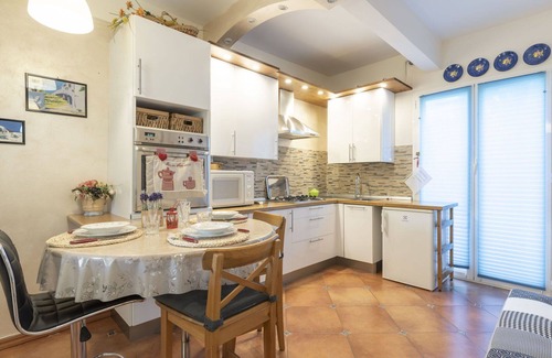 Vallecrosia Apartment | Cosy apartment for 3 guests with WIFI, A/C and terrace