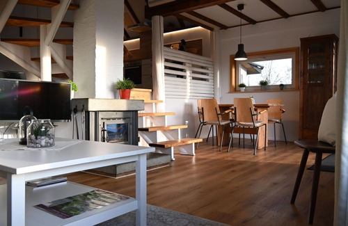 Feriendorf Frankenau House | Cosy apartment in villa for 5 guests with A/C, WIFI, TV, patio and pets allowed