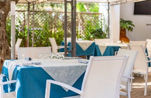 Porto Cesareo House | Cosy apartment in villa for 4 guests with A/C, pool, WIFI, terrace and parking