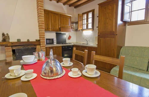 Rapolano Terme Villa | Cosy apartment in villa for 6 people with pool, WIFI, TV and patio