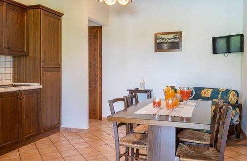 Bolsena Villa | Cosy apartment in villa for 6 people with WIFI, pool, TV, terrace, pets allowed and parking
