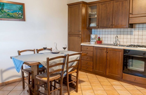 Bolsena Villa | Cosy apartment in villa for 6 people with WIFI, pool, TV, terrace, pets allowed and parking