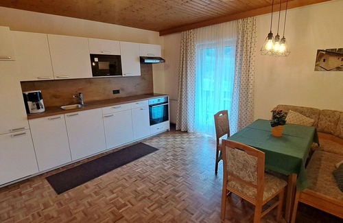 Oberwang Villa | Cosy apartment in villa for 5 people with WIFI, TV and balcony