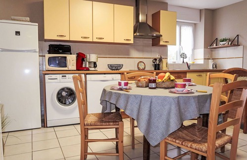 Plouhinec Villa | Cosy apartment in villa for 4 guests with WIFI, TV, terrace and pets allowed