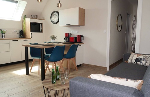 Plouhinec Villa | Cosy apartment in villa for 4 guests with WIFI, TV and terrace