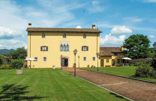 Povoletto House | Cosy apartment in villa for 4 guests with WIFI, A/C, pool, TV and terrace