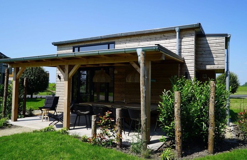 Vleteren House | Cosy apartment in villa for 6 people with WIFI, TV and terrace