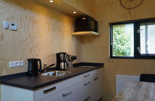 Vleteren House | Cosy apartment in villa for 4 people with WIFI, TV, terrace and parking
