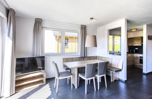 Mistelgau House | Cosy apartment in villa for 6 guests with WIFI, TV, terrace and pets allowed