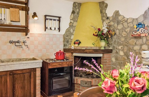 Lajatico Villa | Cosy apartment in villa for 2 people with WIFI, pool, TV and patio