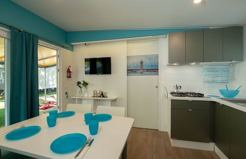 Sirmione House | Cosy apartment in villa for 5 guests with pool, A/C, WIFI, TV, patio and pets allowed