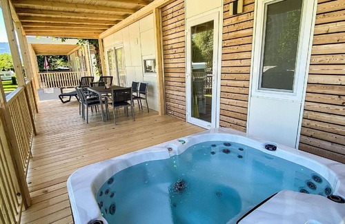 Ossiach House | Cosy apartment in villa for 4 guests with WIFI, TV and terrace