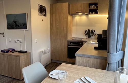 Wemding House | Cosy apartment in villa for 4 people with A/C, WIFI, TV and terrace