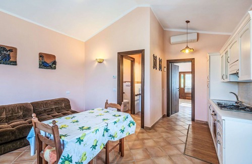 Lidarno Villa | Cosy apartment in villa for 4 guests with pool, A/C, WIFI, TV, patio and pets allowed