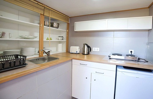 Empedrola House | Cosy apartment in villa for 6 people with pool, WIFI, TV and terrace
