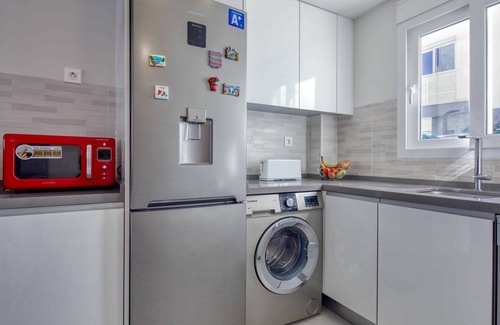 Vergel House | Cosy apartment in villa for 4 guests with WIFI, A/C, pool, TV, terrace and parking
