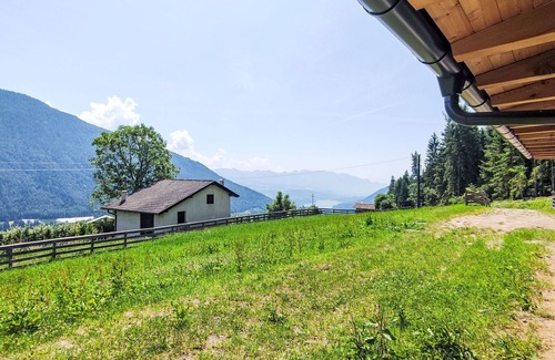 Livo Villa | Cosy apartment in villa for 8 people with WIFI, TV, patio and panoramic view