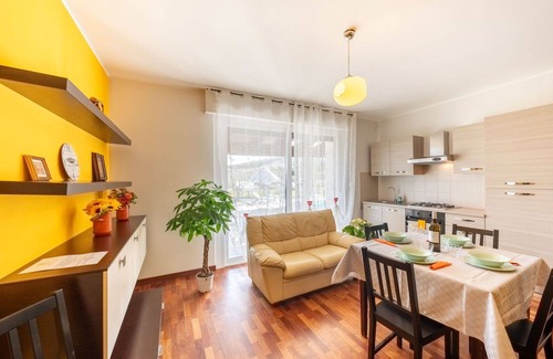 Citta Sant'Angelo Villa | Cosy apartment in villa with A/C, pool, hot tub, WIFI, TV, patio, pets allowed and panoramic view