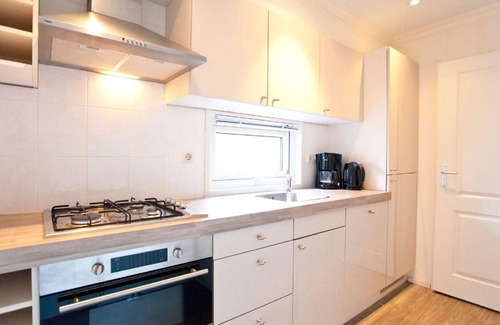 Schaarsbergen House | Cosy apartment in villa for 4 guests with pool, WIFI, TV and terrace