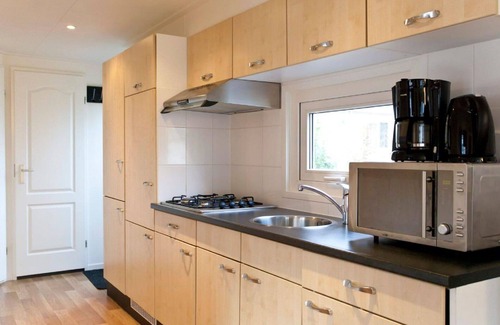Schaarsbergen House | Cosy apartment in villa for 4 guests with WIFI, pool, TV and terrace