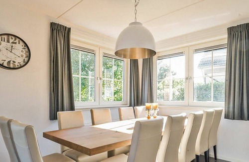 Susteren House | Cosy apartment in villa for 12 guests with pool, WIFI, TV, terrace and parking