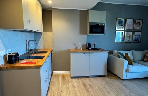 Porto Recanati Apartment | Cosy apartment for 4 guests with WIFI, pool, A/C, TV, terrace and panoramic view
