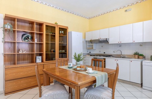 Porto Recanati Apartment | Cosy apartment for 4 guests with A/C, WIFI, TV and patio