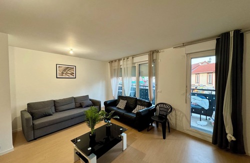 Drancy Apartment | Cosy apartment located in Drancy near Paris/CDG