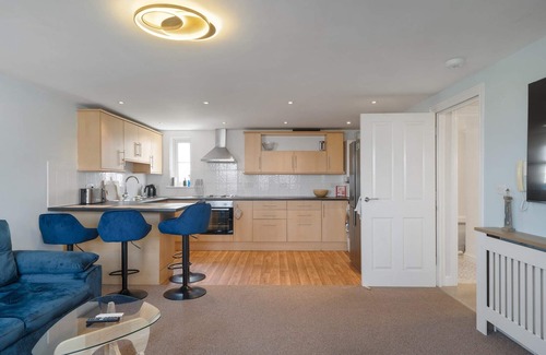 Newquay Apartment | Cosy Apartment, Parking, Central Newquay