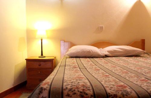 Seia Apartment | Cosy Apartment Seia 25 m² Fireplace