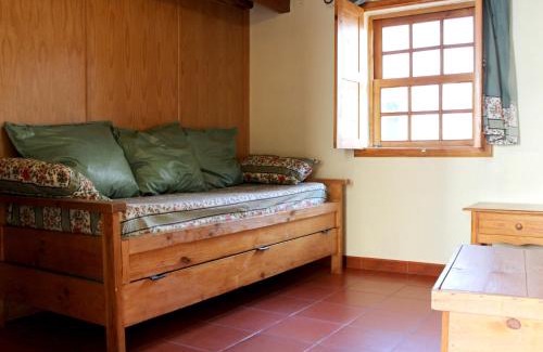 Seia Apartment | Cosy Apartment Seia 25 m² Fireplace