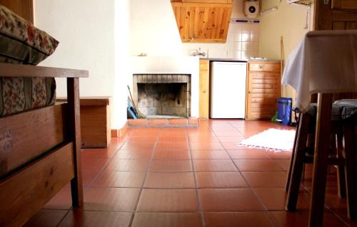 Seia Apartment | Cosy Apartment Seia 25 m² Fireplace
