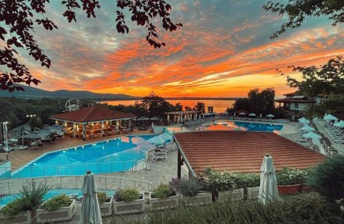 Sozopol Apartment | Cosy Apartment with Sea view in Santa Marina
