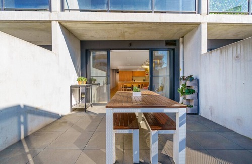 Braddon Apartment | Cosy Apartment with Study in Central Braddon