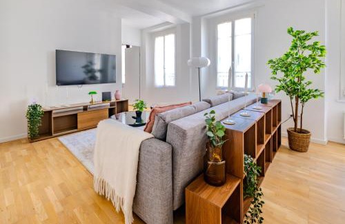 Quartier de Rochechouart Apartment | Cosy Apt 6 Guests for Family