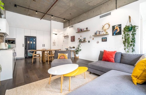Phillip Apartment | Cosy Apt 7 Min Drive Away from Canberra Hospital