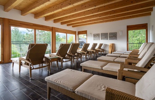 Finkenstein am Faaker See Apartment | Cosy apartment for 6 guests with pool, WIFI, TV, pets allowed and parking