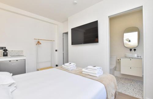 Quartier de Javel Apartment | Cosy Bedroom near Tour Eiffel Champs de Mars