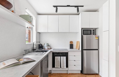 Dee Why Apartment | Cosy & Bright 1-Bed Apartment Close to the Beach