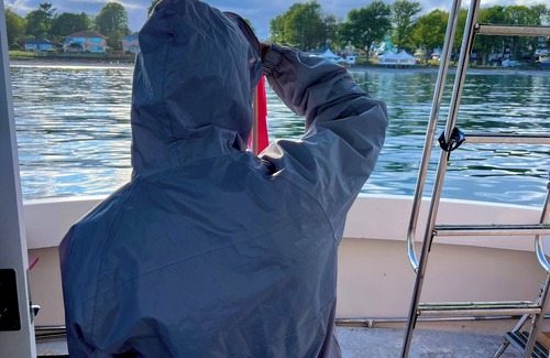 Oak Bay Boat Rental | Cosy & calm space . Free parking .