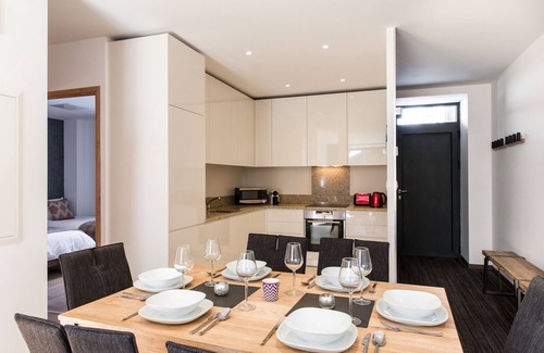 Chamonix City Centre Apartment | Cosy Central Apartment with Terrace
