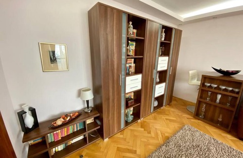 Bucharest Apartment | Cosy & Central Apartment in a friendly area