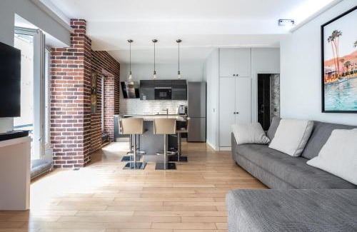 9th Arrondissement House | Cosy central place Paris