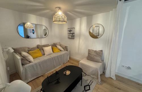 La Ciotat Apartment | Cosy cottage by Alice Mer Sable Doré Parking