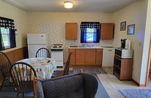 Cherokee Cabin | Cosy cottage, easy walk to casino , 5 min. From GSMNP.