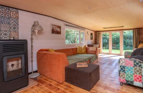 Wingene Ski Chalet | Cosy cottage in a wooded area