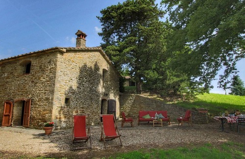 Scheggia Cottage | Cosy Cottage in Anghiari with Pool & Garden